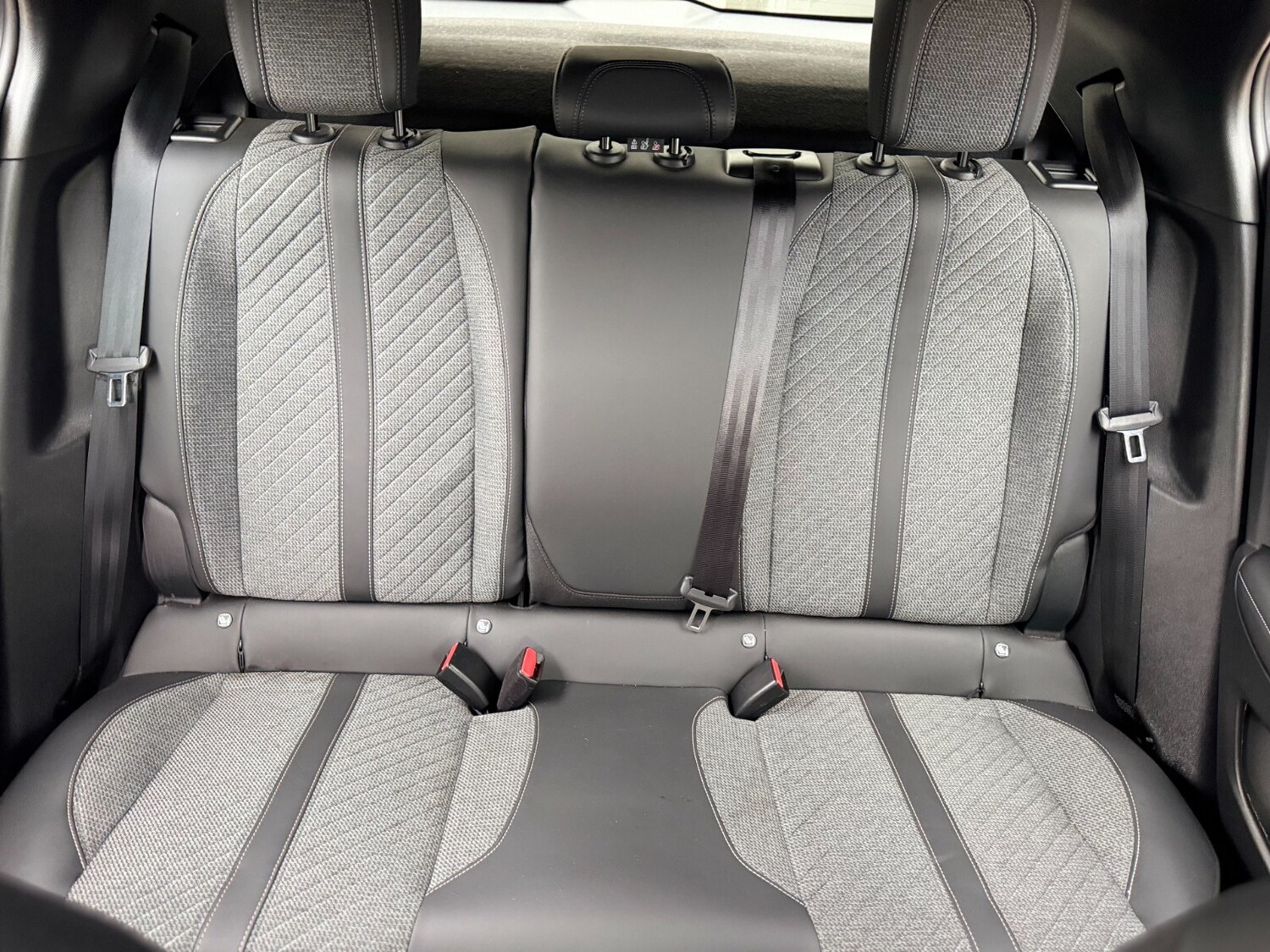 Used Peugeot 2008 2024 for sale - 75929993: Photo 33