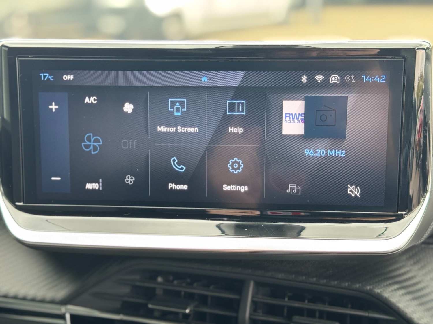 Used Peugeot 2008 2024 for sale - 75929993: Photo 4