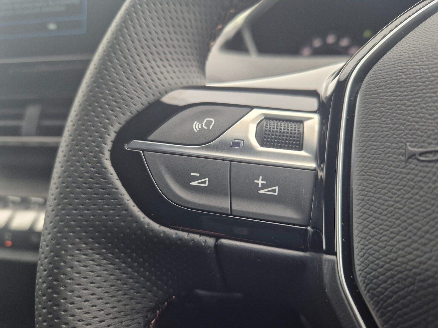 Used Peugeot 5008 2024 for sale - 76552526: Photo 32