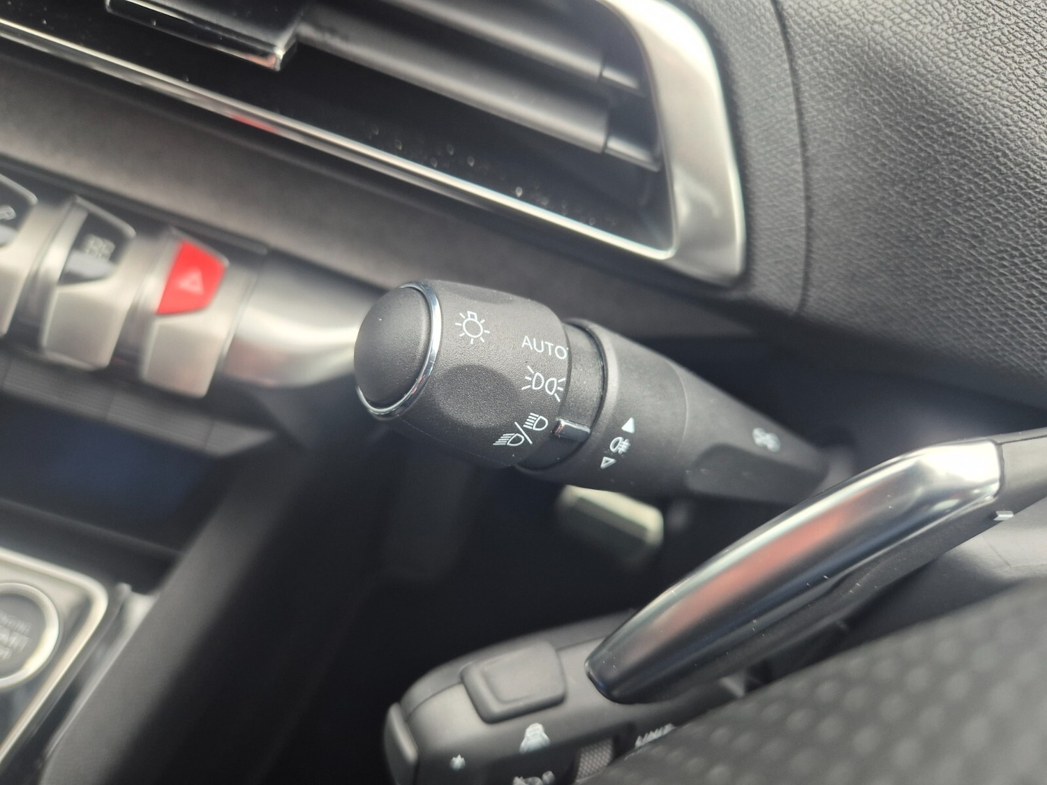 Used Peugeot 5008 2024 for sale - 76552526: Photo 36