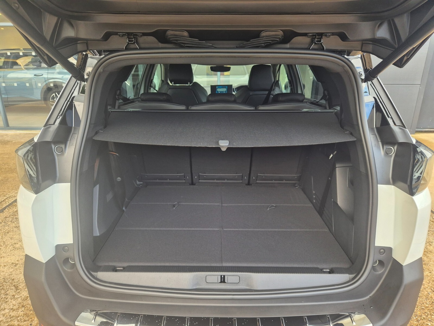 Used Peugeot 5008 2024 for sale - 76552526: Photo 9