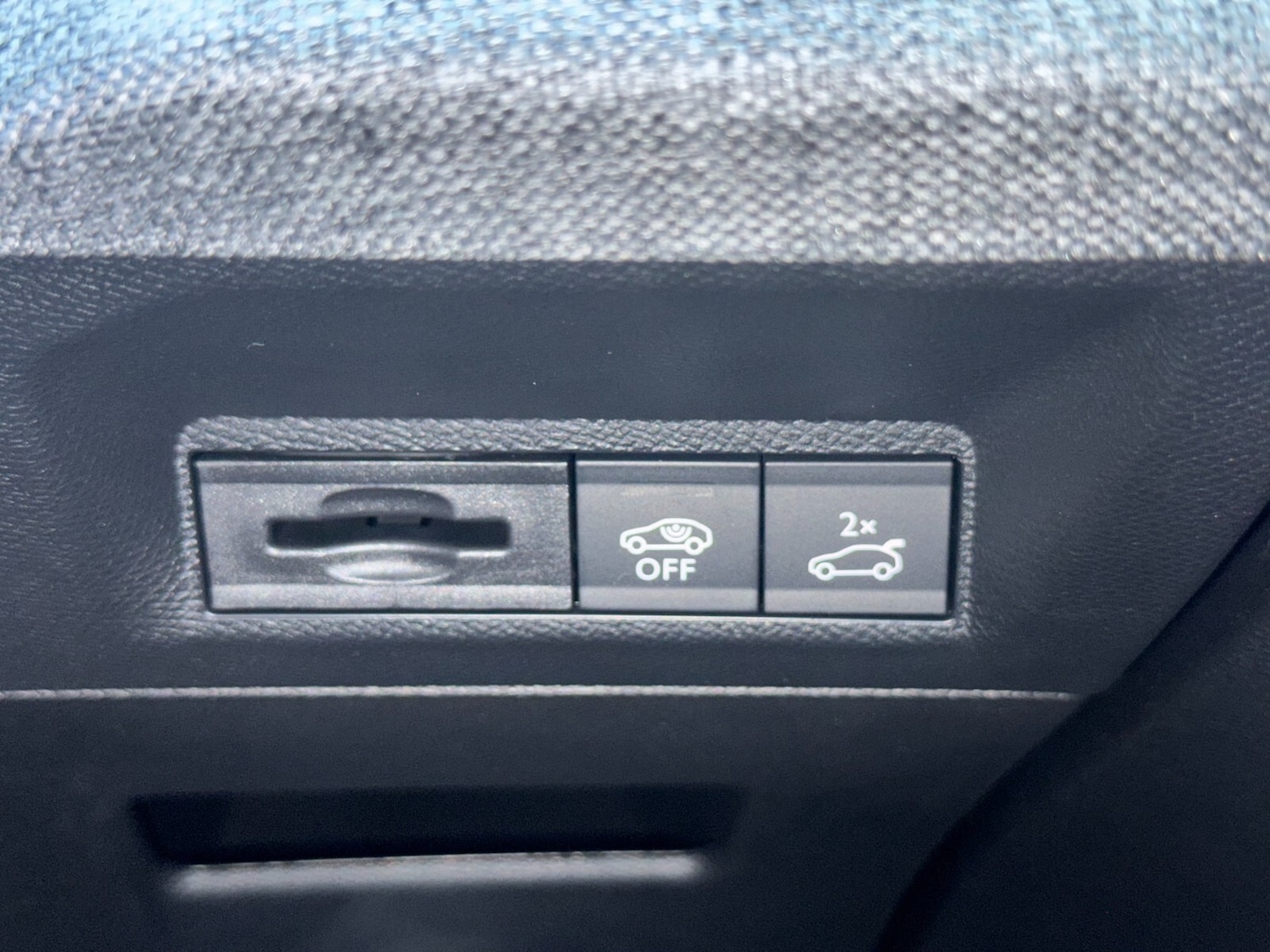 Used Peugeot E-3008 for sale - 76696500: Photo 54