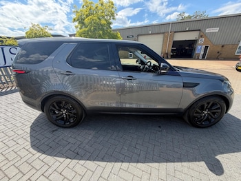 Used Land Rover Discovery 2018 for sale - 79082907: Photo