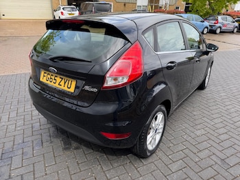 Used Ford Fiesta 2015 for sale - 79082923: Photo