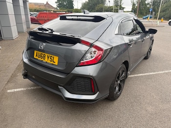 Used Honda Civic 2018 for sale - 79201711: Photo