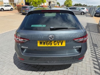 Used Skoda Superb 2016 for sale - 79082919: Photo