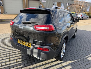 Used Jeep Cherokee 2017 for sale - 79192208: Photo