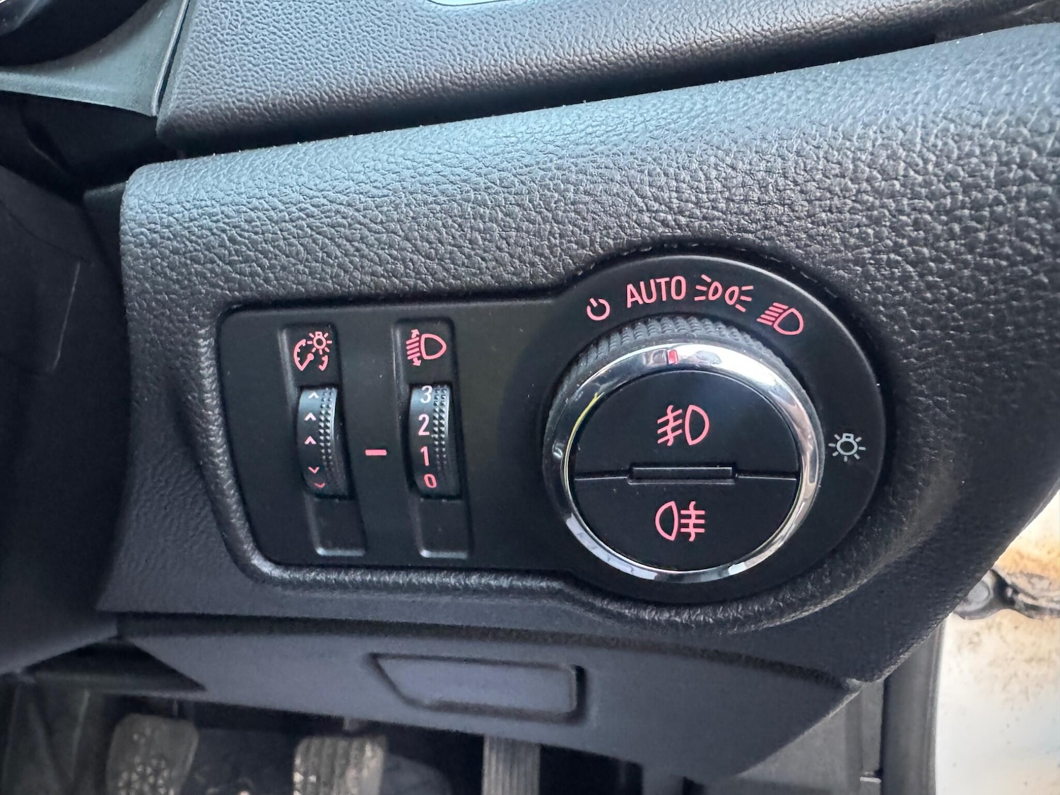 Used Vauxhall Astra GTC 2014 for sale - 77940669: Photo 16