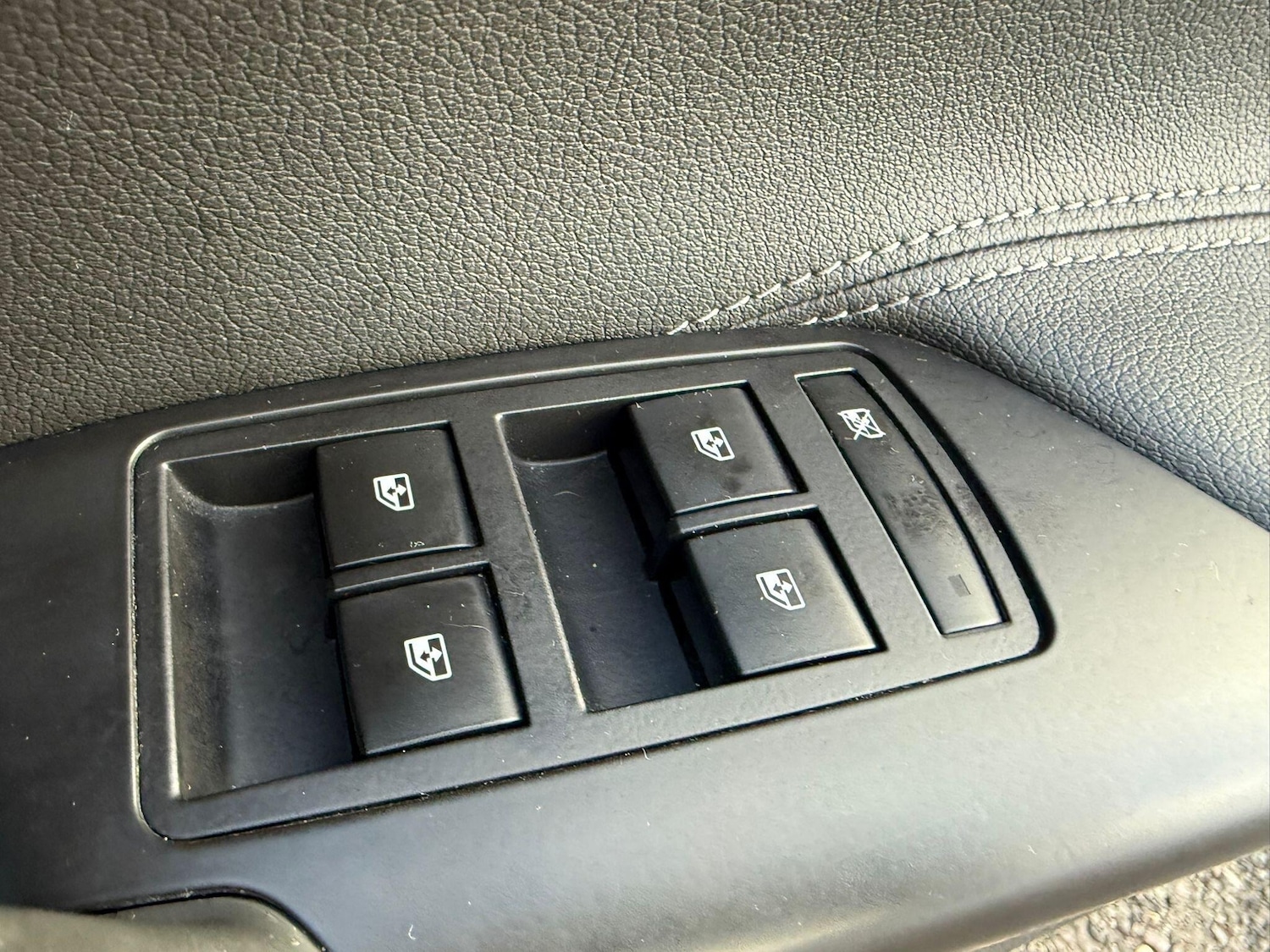 Used Vauxhall Insignia 2016 for sale - 77242389: Photo 12