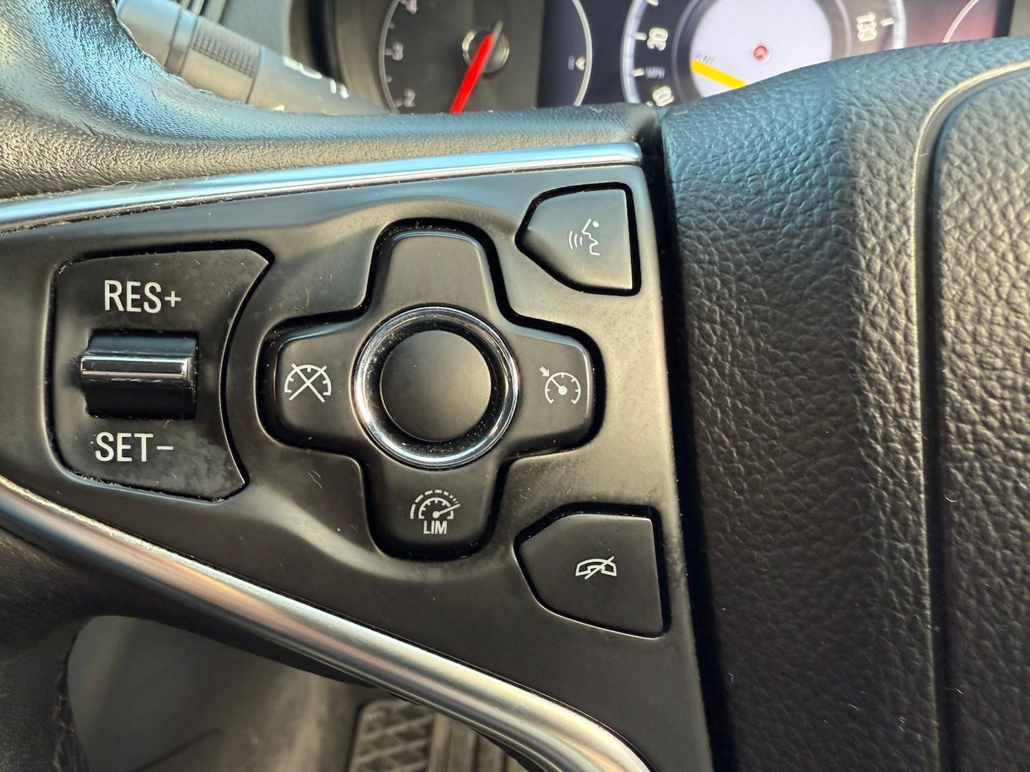 Used Vauxhall Insignia 2016 for sale - 77242389: Photo 14