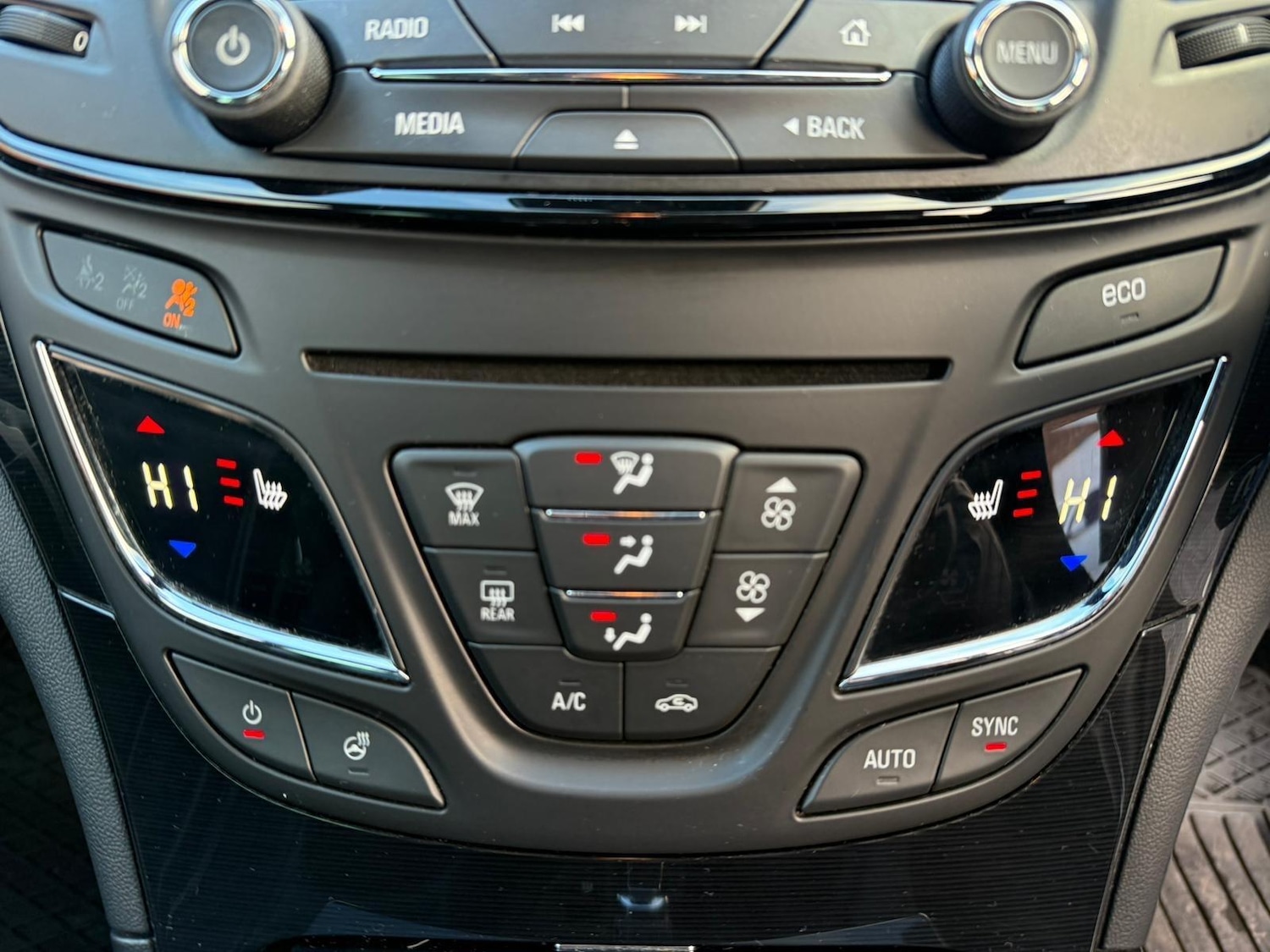 Used Vauxhall Insignia 2016 for sale - 77242389: Photo 15