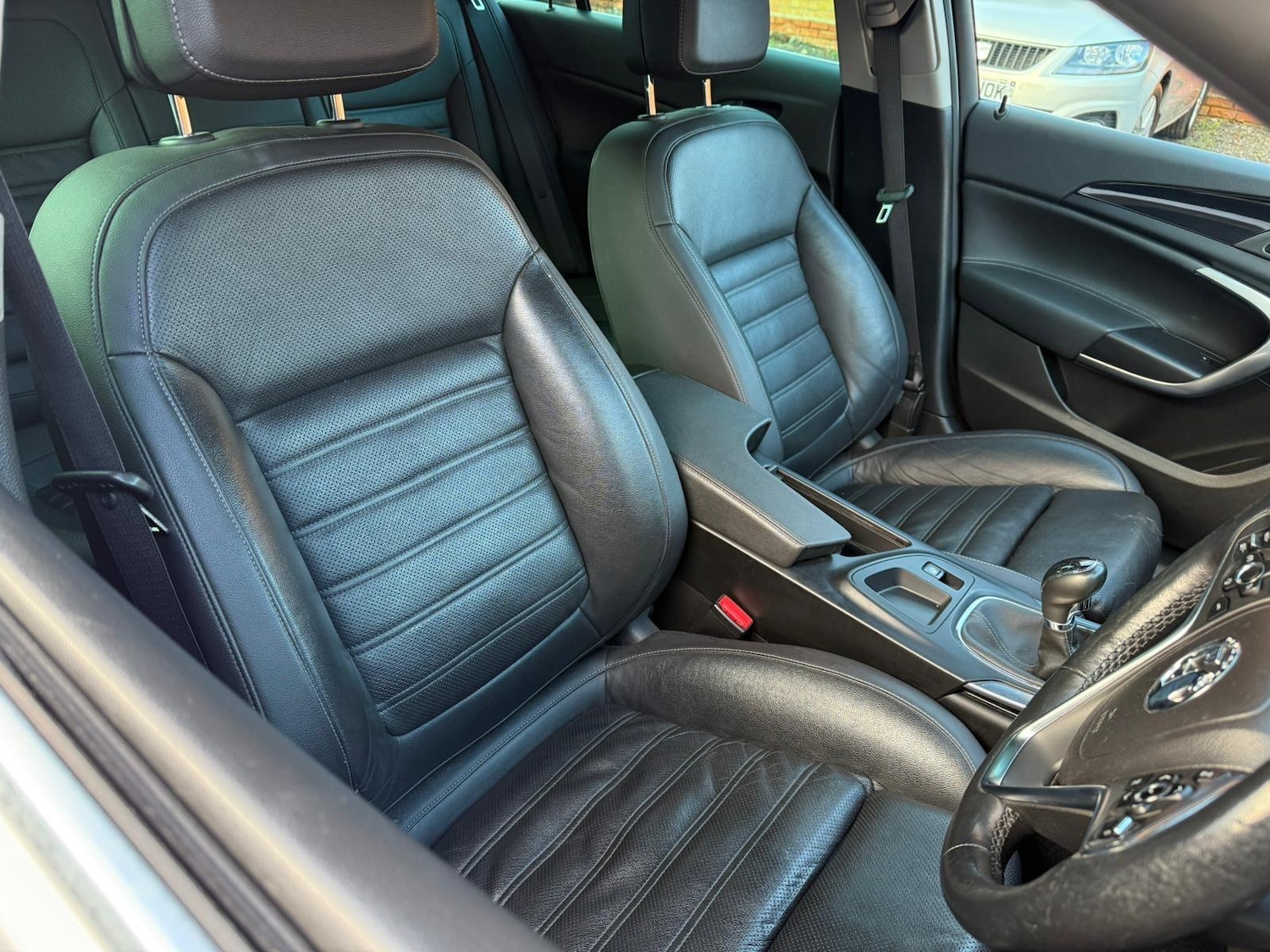 Used Vauxhall Insignia 2016 for sale - 77242389: Photo 9