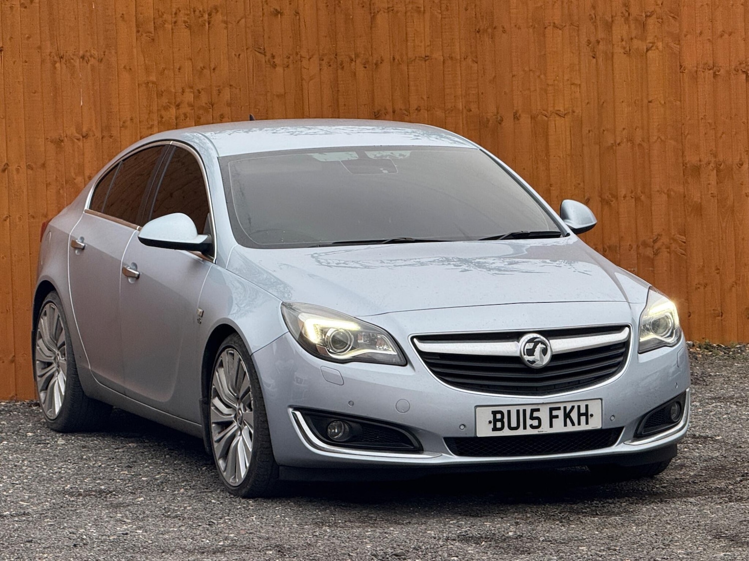 Used Vauxhall Insignia 2015 for sale - 77060160: Photo 2