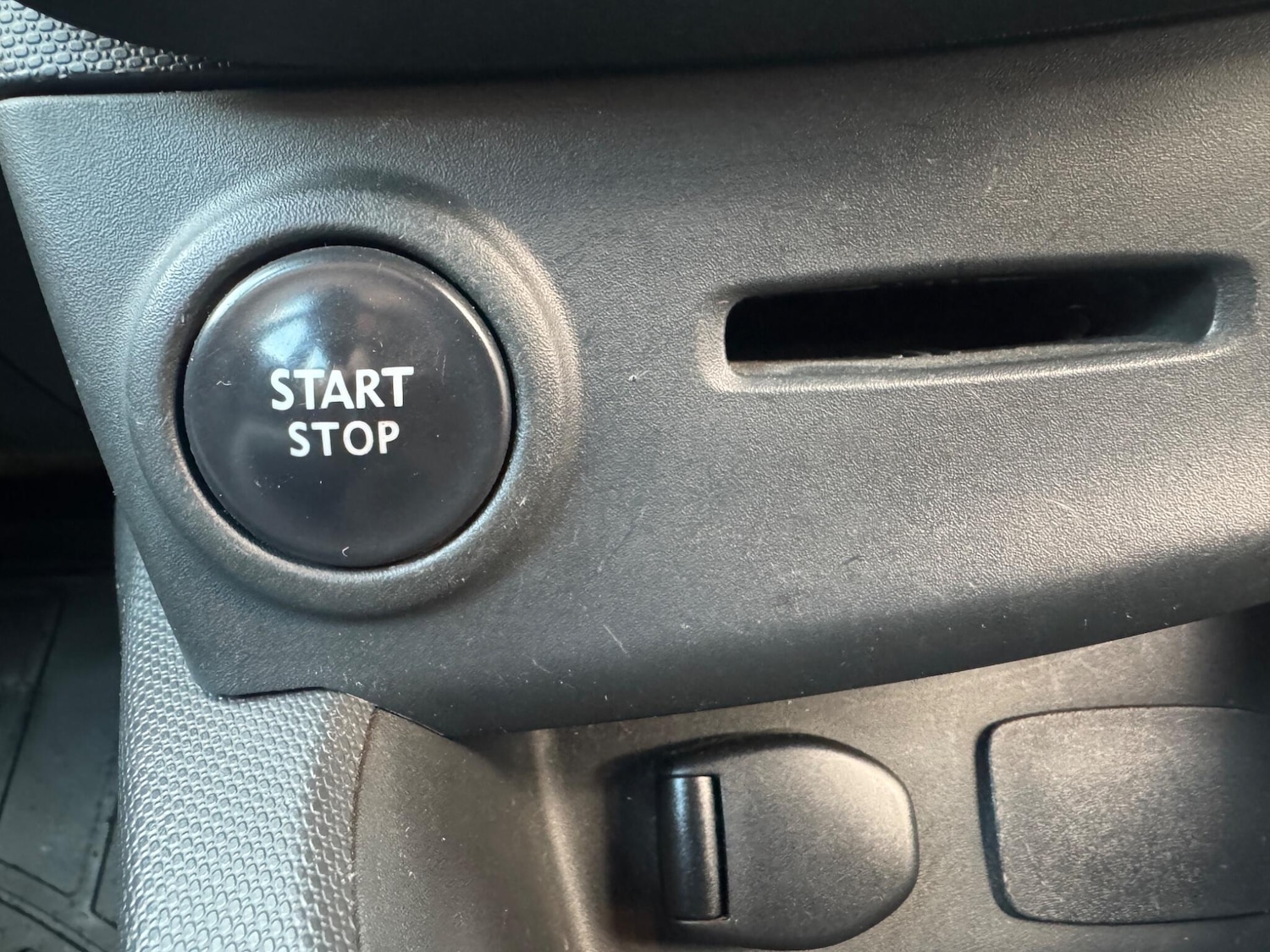 Used Renault Clio 2015 for sale - 76913747: Photo 18