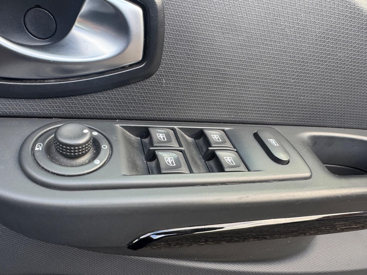 Used Renault Clio 2015 for sale - 76913747: Photo 23