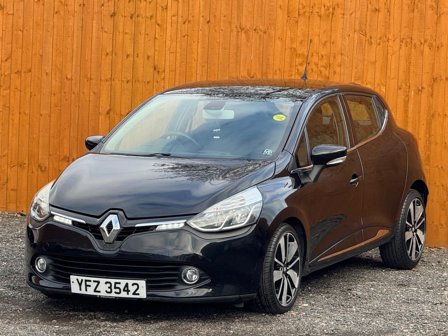 Used Renault Clio 2015 for sale - 76913747: Photo 5