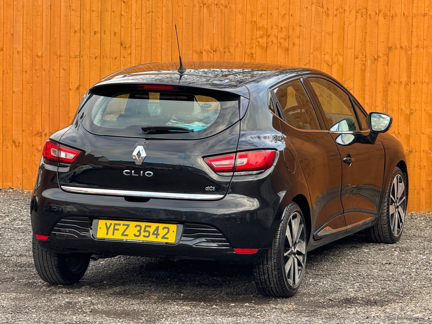 Used Renault Clio 2015 for sale - 76913747: Photo 6