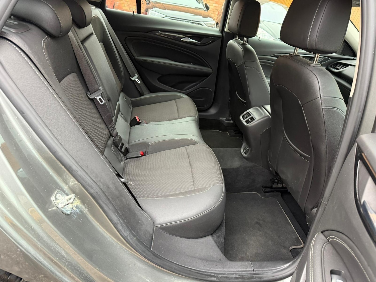 Used Vauxhall Insignia 2017 for sale - 77807960: Photo 11