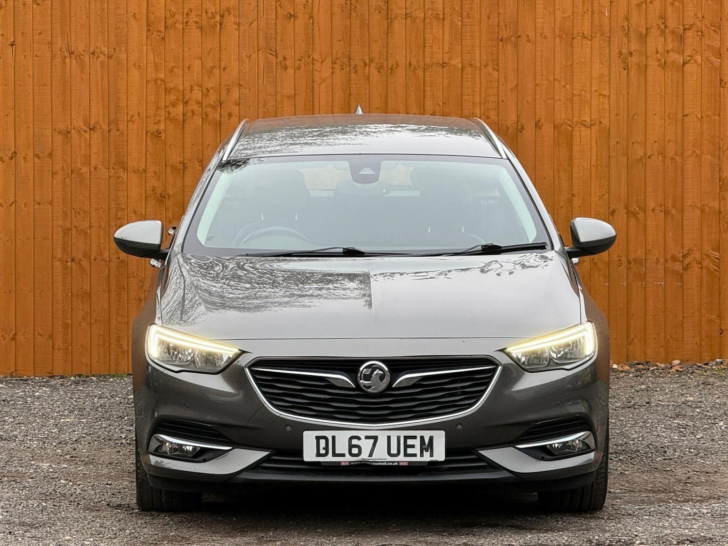 Used Vauxhall Insignia 2017 for sale - 77807960: Photo 2
