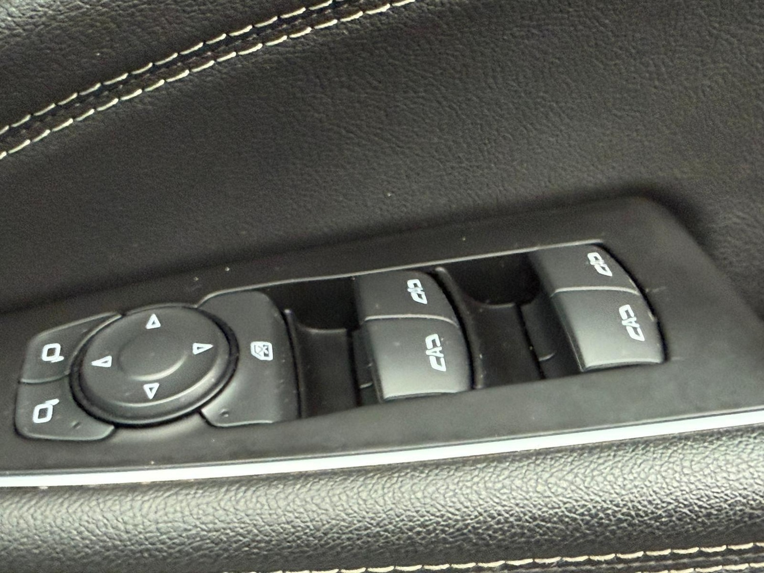 Used Vauxhall Insignia 2017 for sale - 77807960: Photo 21