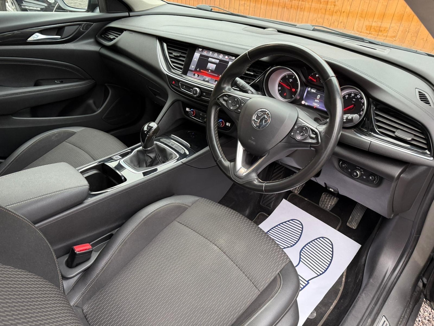 Used Vauxhall Insignia 2017 for sale - 77807960: Photo 9