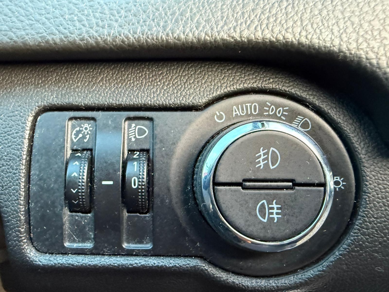 Used Vauxhall Insignia 2013 for sale - 77377347: Photo 21