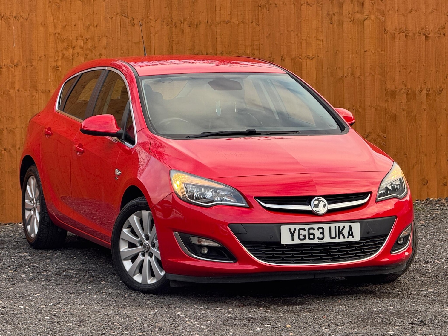 Used Vauxhall Astra 2013 for sale - 76913873: Photo 1