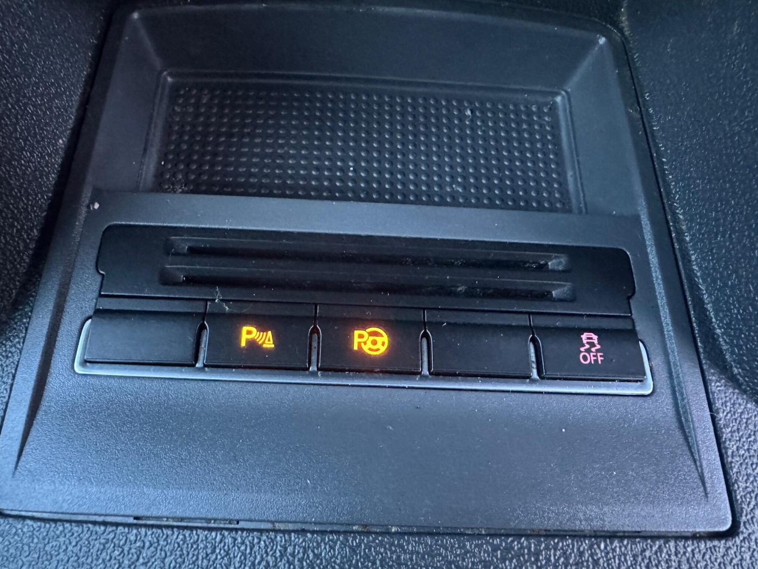 Used Volkswagen Touran for sale - 77704663: Photo 22