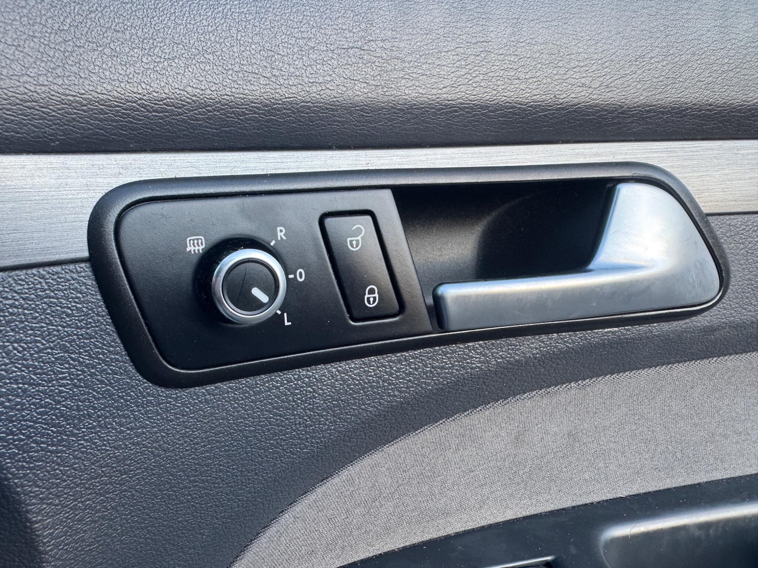 Used Volkswagen Touran for sale - 77704663: Photo 24