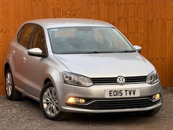 Used Volkswagen Polo 2015 for sale - 78528494: Photo