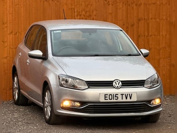 Used Volkswagen Polo 2015 for sale - 78528494: Photo