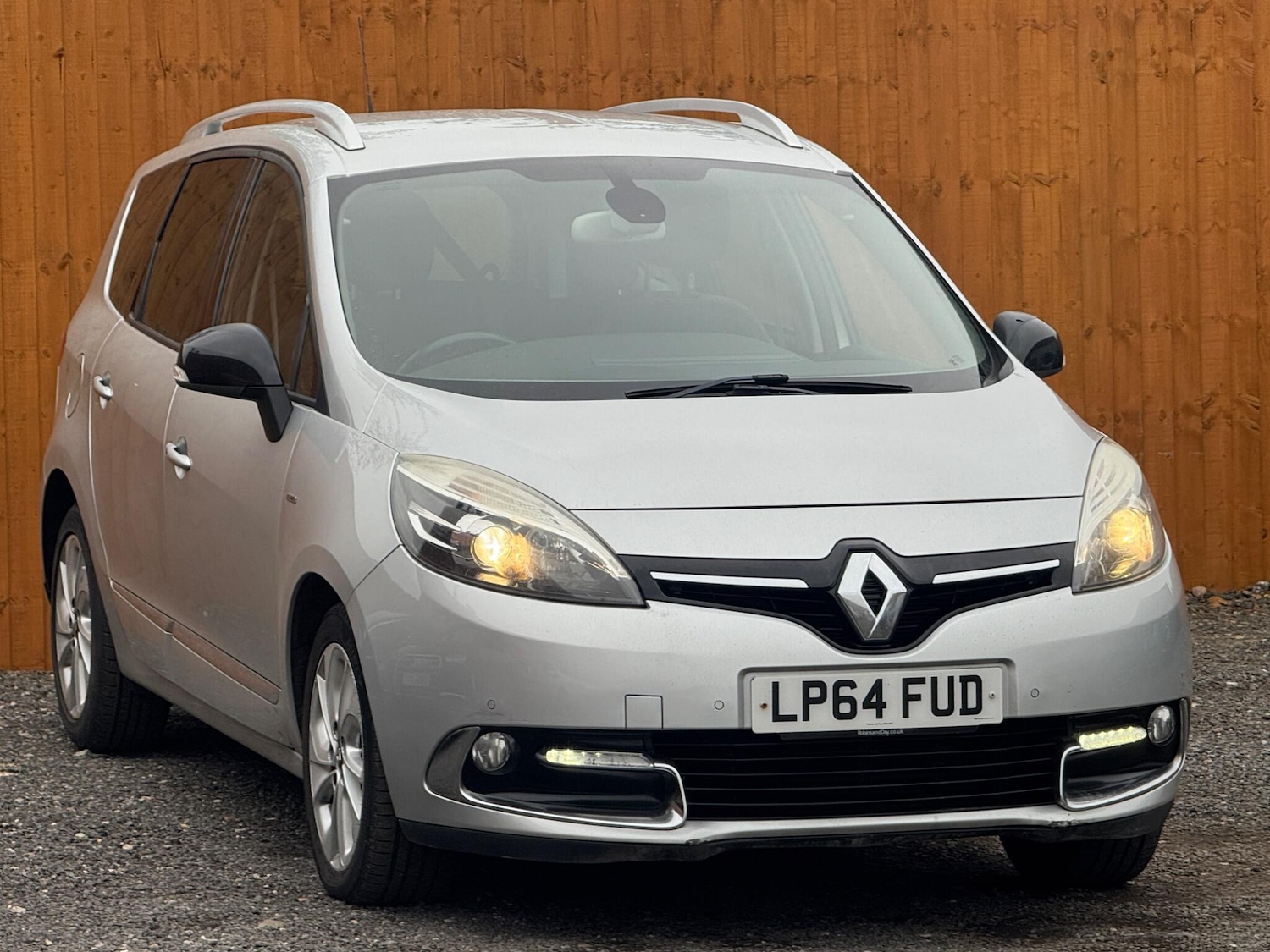 Used Renault Grand Scenic for sale - 77793900: Photo 2