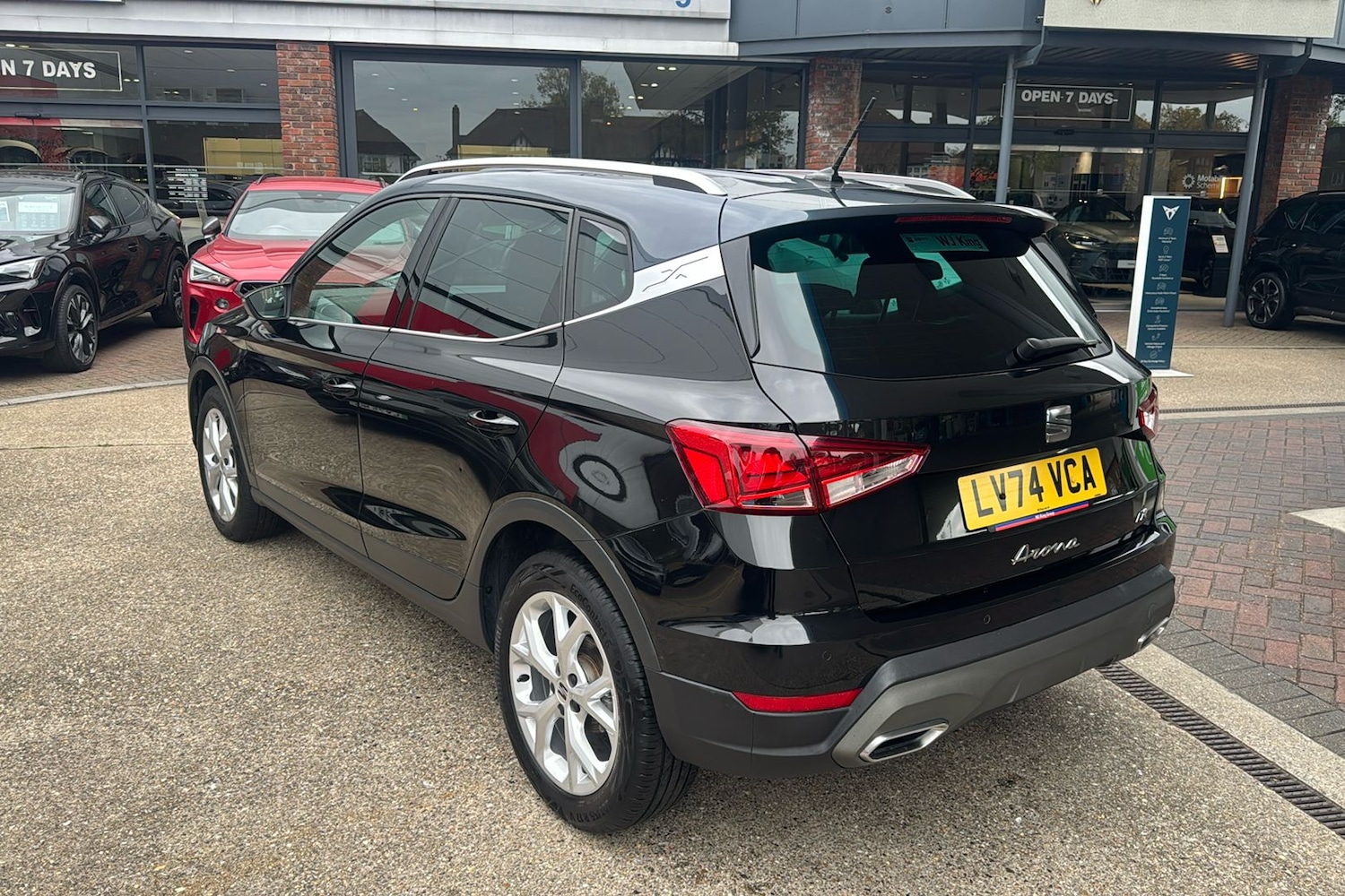 Used SEAT Arona 2024 for sale - 76310327: Photo 2