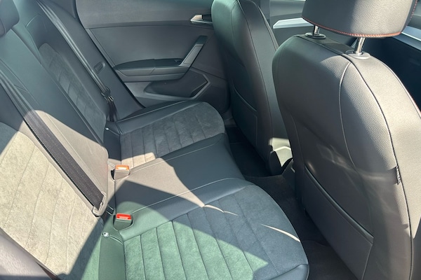 Used SEAT Arona 2024 for sale - 75632187: Photo 32