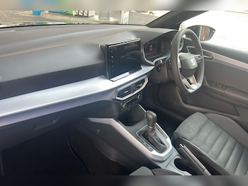 Used SEAT Arona 2024 for sale - 75632187: Photo