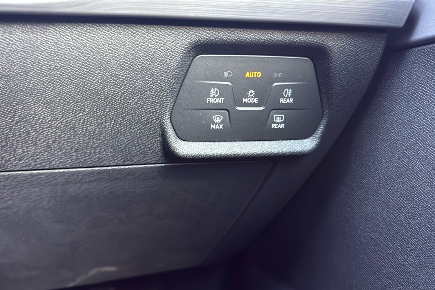 Used SEAT Leon 2025 for sale - 77681632: Photo 21