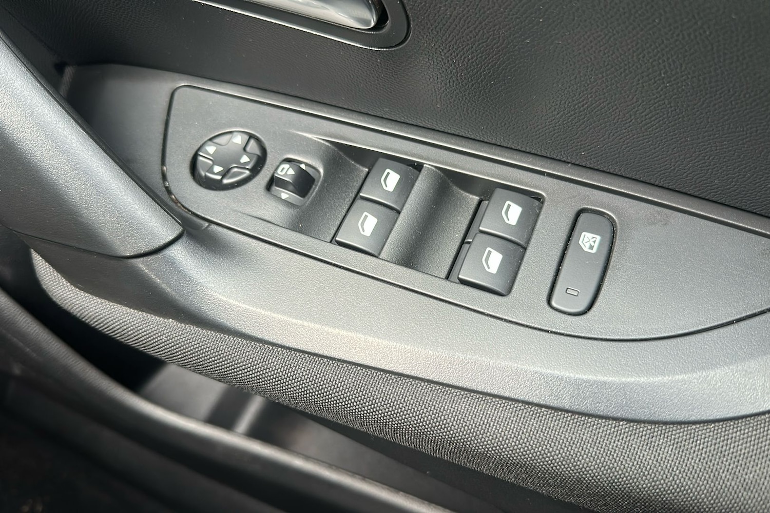 Used Peugeot 2008 2024 for sale - 76492020: Photo 18