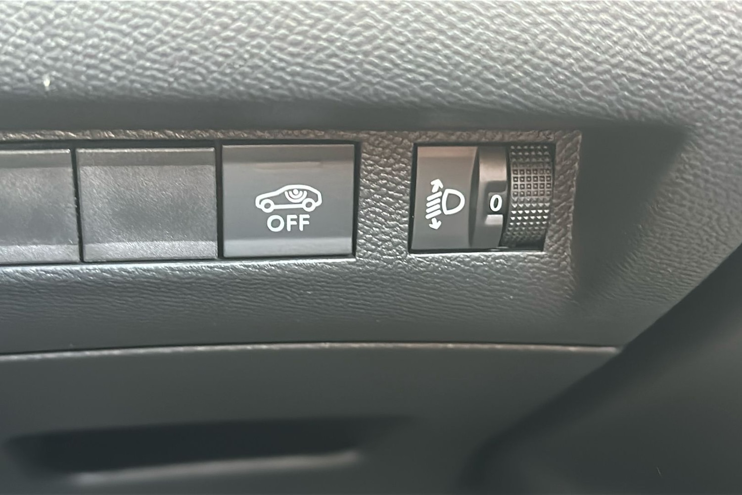 Used Peugeot 2008 2024 for sale - 76492020: Photo 21