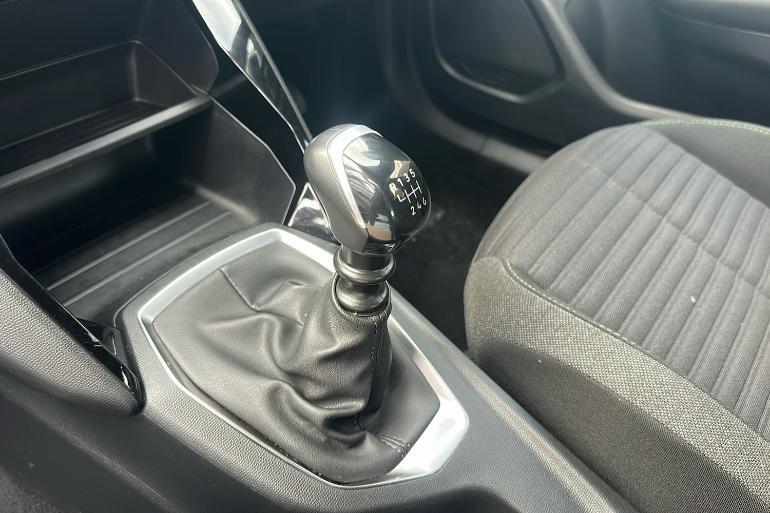 Used Peugeot 2008 2024 for sale - 76492020: Photo 38