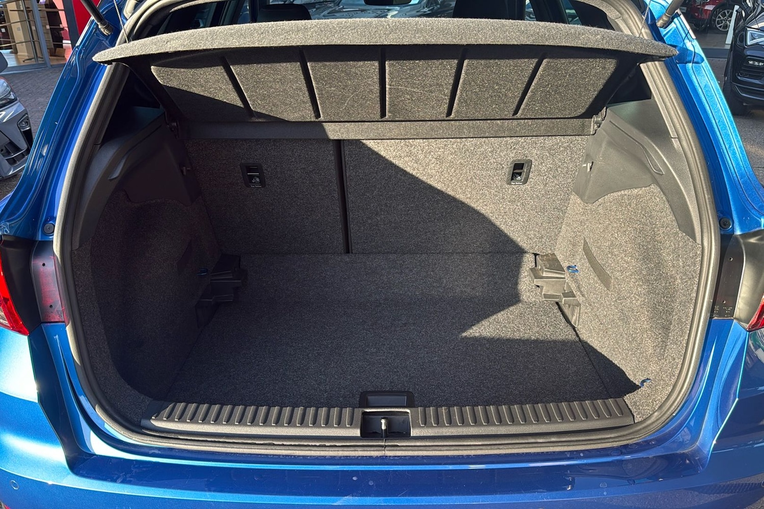 Vehicle 33