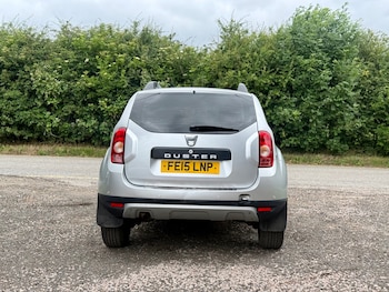 Used Dacia Duster 2015 for sale - 78900932: Photo