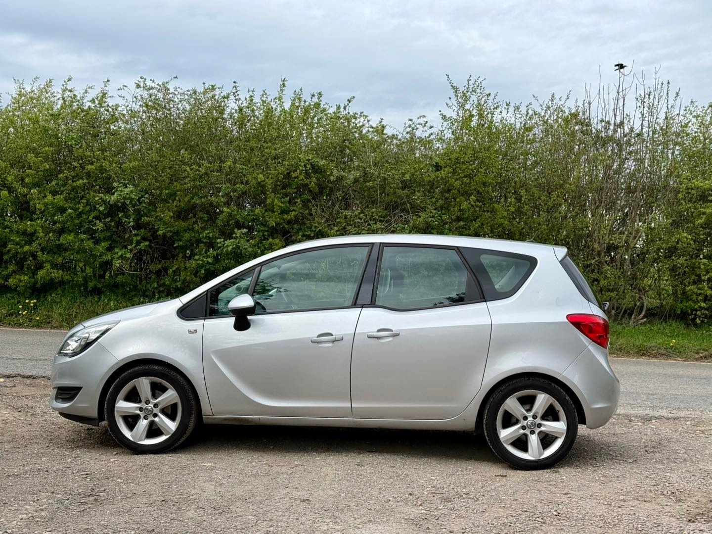 Used Vauxhall Meriva 2015 for sale - 78180592: Photo 2