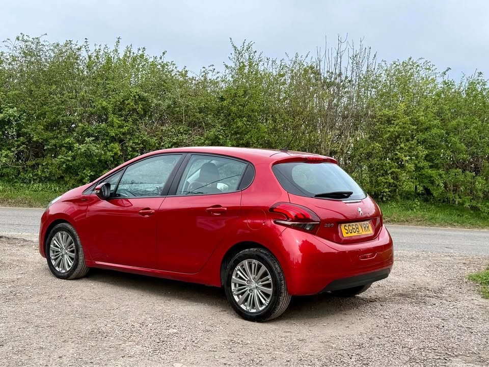 Used Peugeot 208 2018 for sale - 78180444: Photo 3
