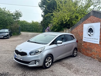 Used Kia Carens 2015 for sale - 78444205: Photo