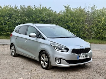 Used Kia Carens 2015 for sale - 78444205: Photo