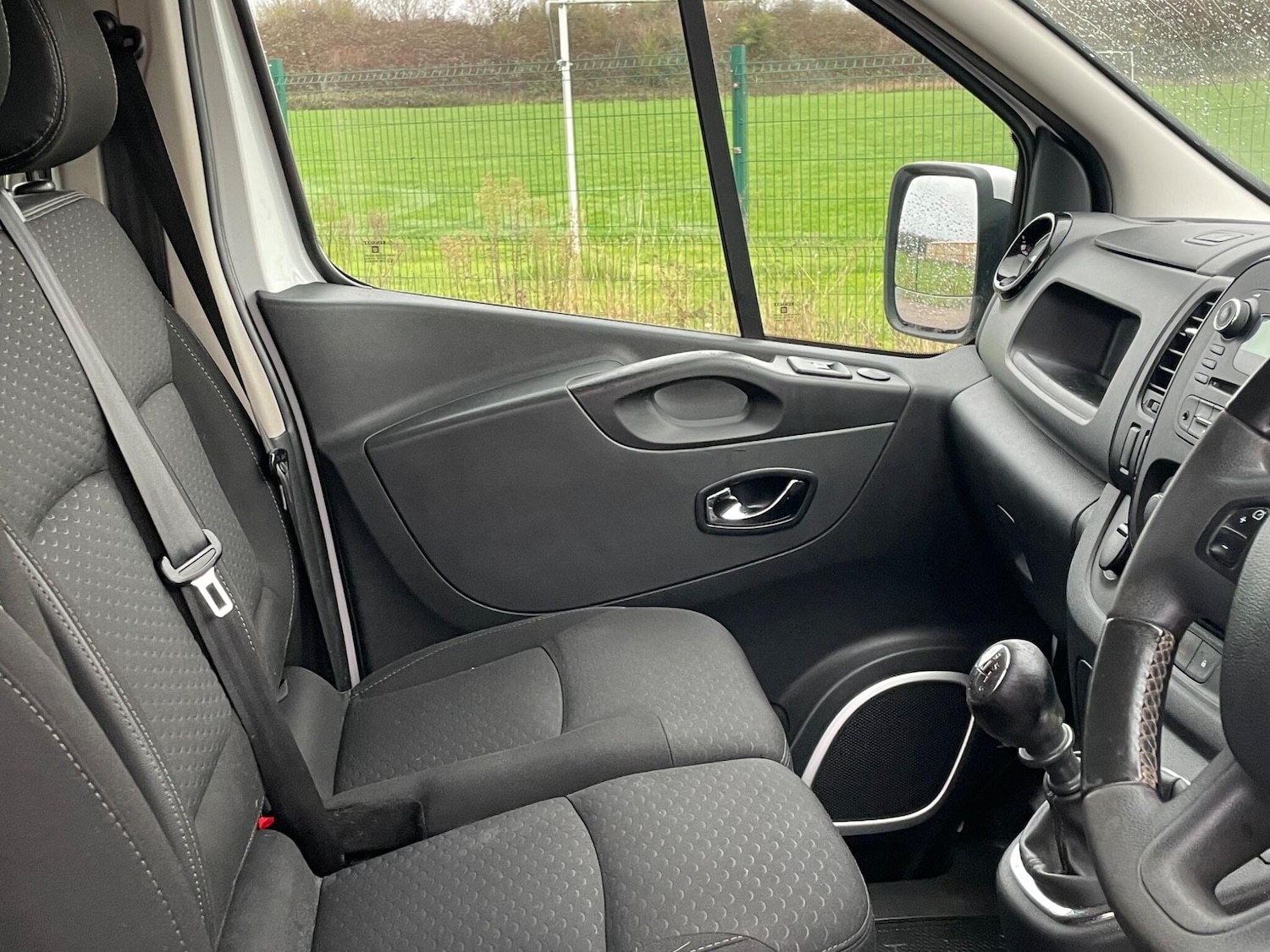 Used Vauxhall Vivaro 2015 for sale - 76953019: Photo 14