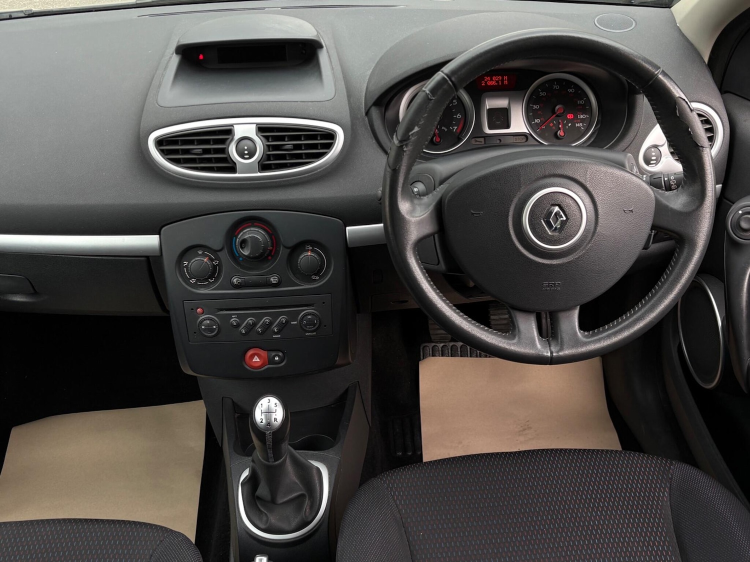 Used Renault Clio 2007 for sale - 78204965: Photo 10
