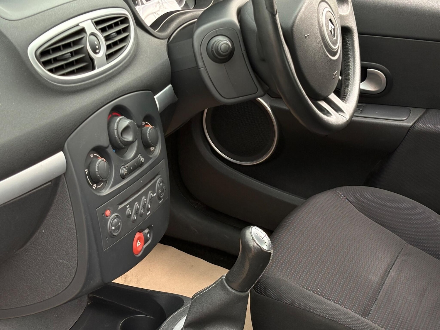 Used Renault Clio 2007 for sale - 78204965: Photo 16