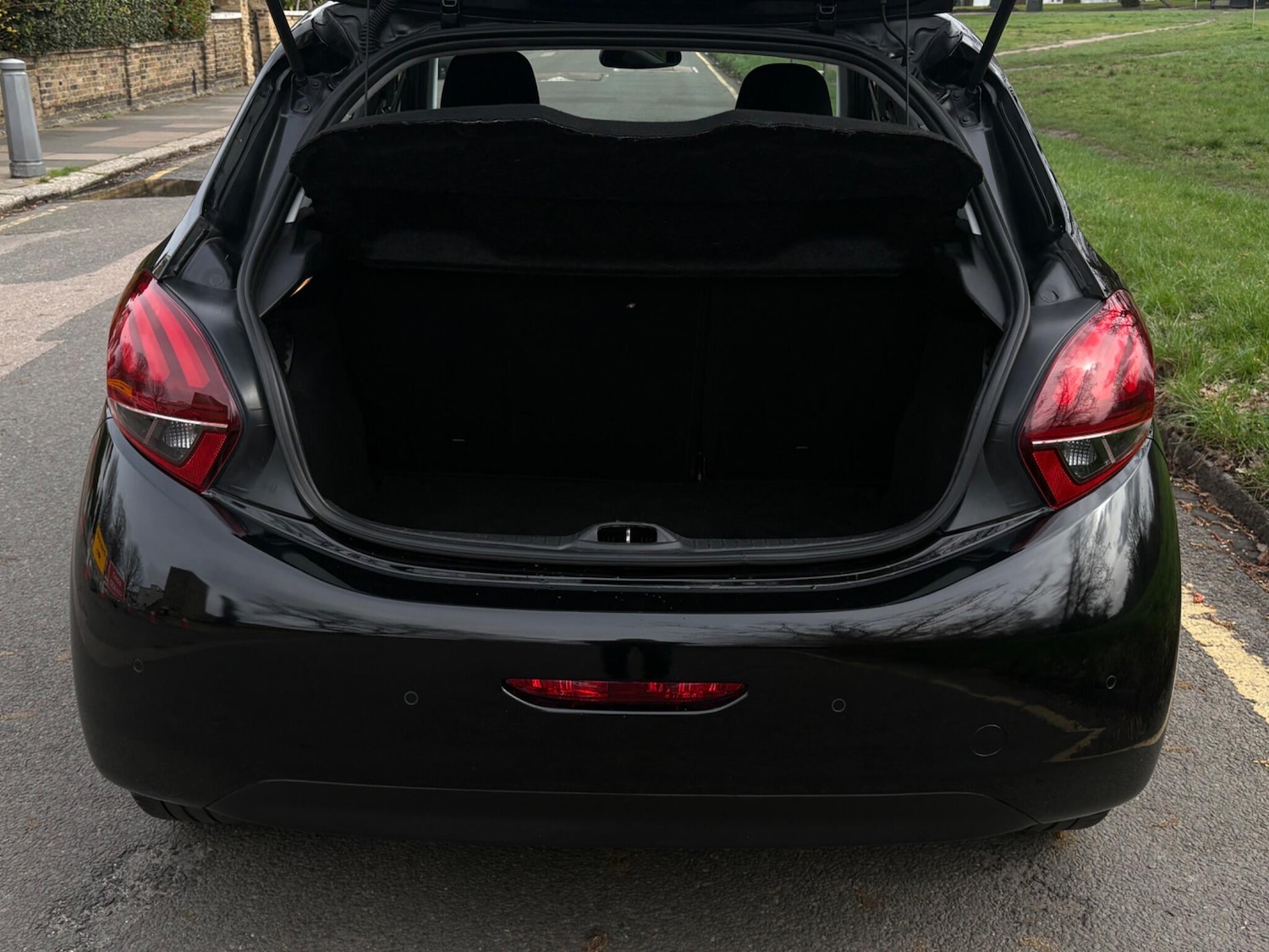 Used Peugeot 208 2019 for sale - 77882492: Photo 11