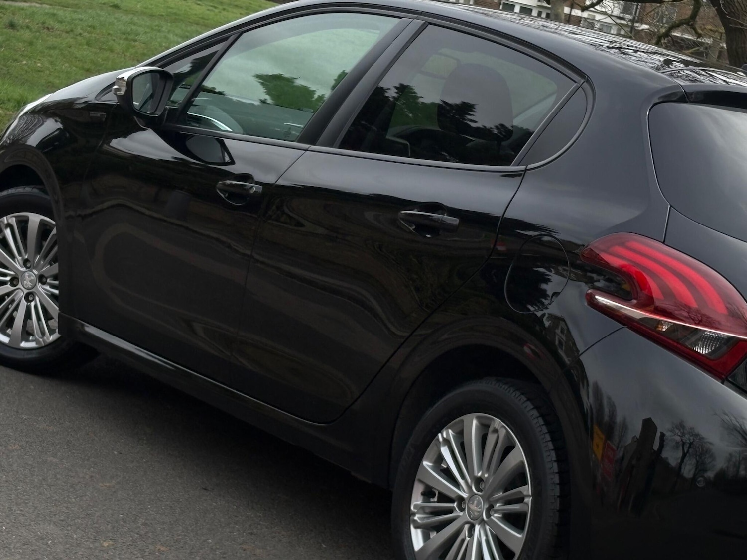 Used Peugeot 208 2019 for sale - 77882492: Photo 14